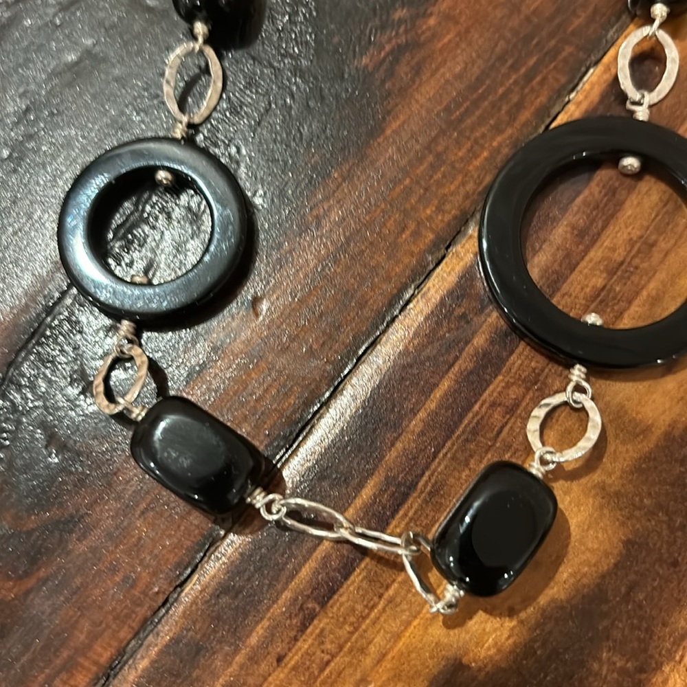 Silver (925 Sterling) and Onyx Circle Necklace - Picture 4 of 6